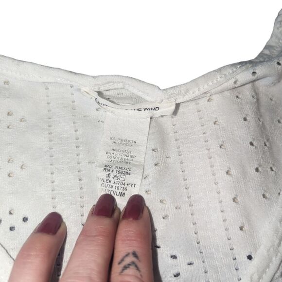 🛍️White Boho Tee Size Medium - Picture 3 of 5